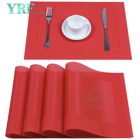 Tapis de table à bordure rouge lavable en vinyle rectangulaire Banquet