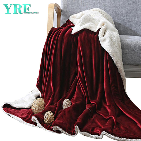 Impression de couverture en polyester en peluche double face rouge foncé et blanc chaud pour la taille King