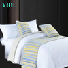 Drapeaux verts simples de lit de décoration de rayure de haute précision de chambre double d'hôtel