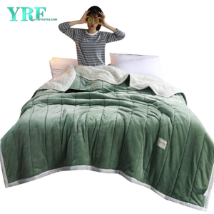 Vert chaud pelucheux de couverture d'hôtel de conception moderne pour le grand lit