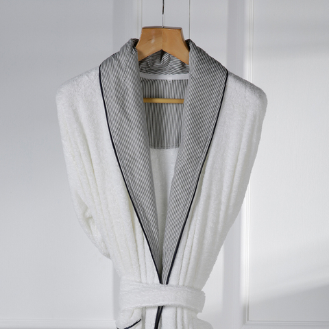 Serviette blanche de robe de bain d'hôtel de kimono de coton peigné de taille universelle à vendre